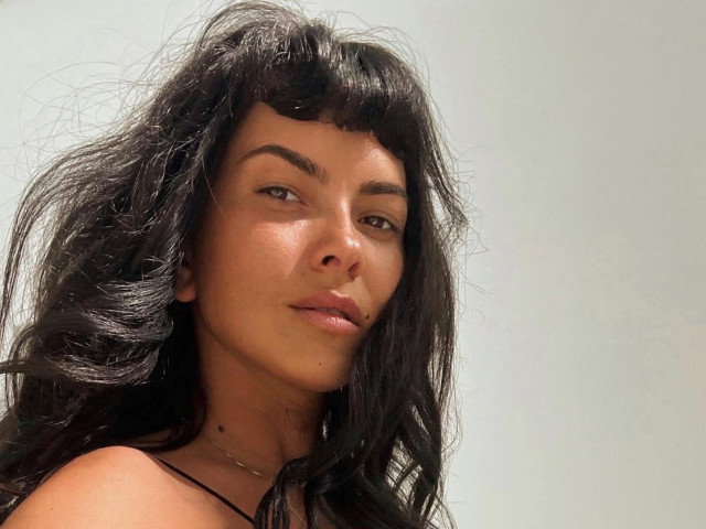 Inna, ședință foto impresionantă pe șantierul noului său apartament de pe litoral: „Când e gata vă chem” 1