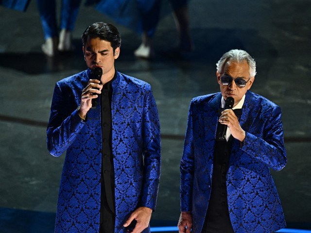 Andrea Bocelli și fiul lui cel mic, moment emoționant pe scena galei Oscar 2024, în memoria Tinei Turner și a lui Matthew Perry 1