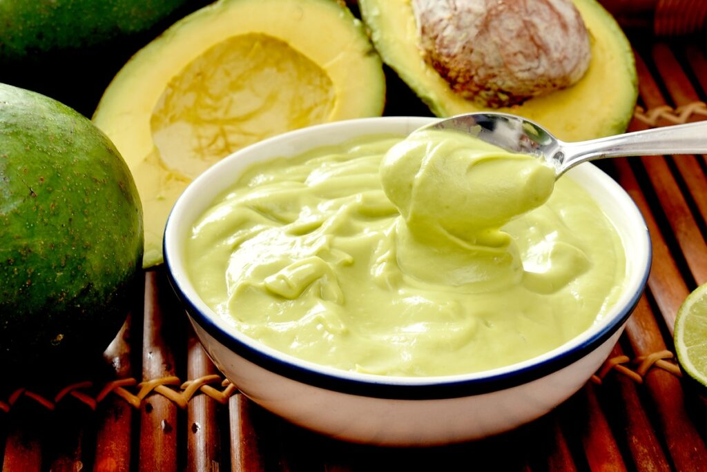 Cremă de avocado
