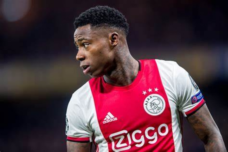 Quincy Promes, condamnat pentru trafic de droguri, a fost arestat în Dubai. 1 media 168547357487986000