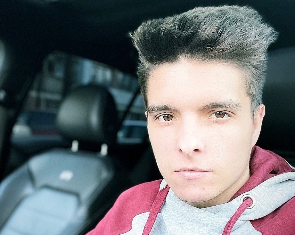 Alexandru Rafila, cel mai longeviv ministru al Sănătății din ultimii 35 de ani, intră atacat și apreciat în noul mandat / Ce vaccinuri pentru maturi vin în România / Criticile 5 Mihăiță Bariz / Foto: Facebook - arhiva personală