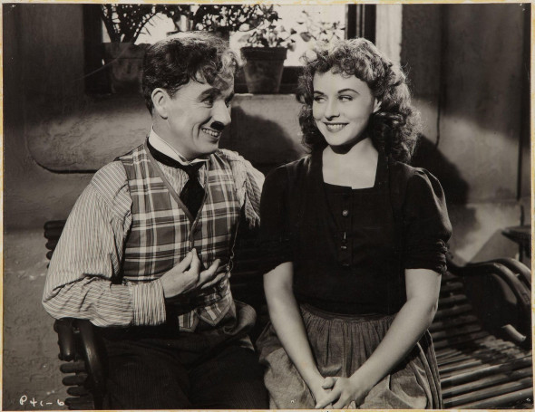 Viața lui Charlie Chaplin. S-a căsătorit de 4 ori, cu femei mult mai tinere. Câți copii a avut cunoscutul star de cinema 3 Charlie Chaplin și Paulette Goddard