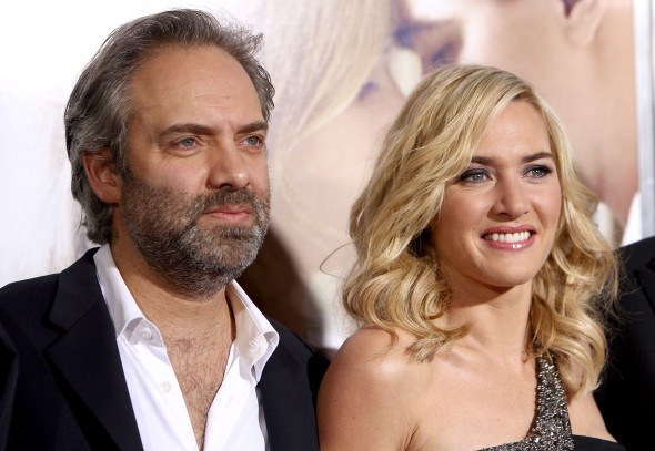 Kate Winslet, apariție rară alături de fiul ei cel mare. Joe are 20 de ani și este copia fidelă a părinților săi celebri 2 Sam Mendes și Kate Winslet