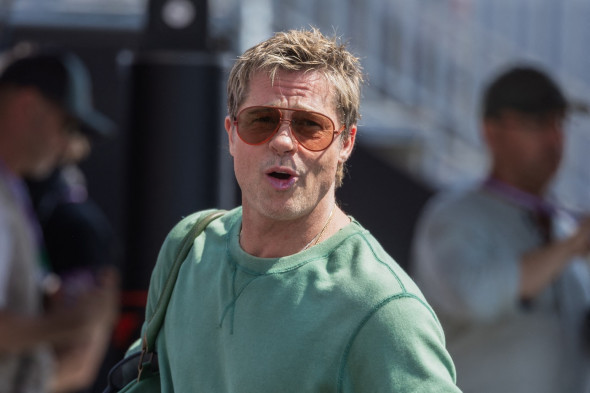 După 8 ani, Angelina Jolie și Brad Pitt au ajuns la un acord de divorţ. „Este epuizată, dar uşurată că acest capitol s-a încheiat” 2 Brad Pitt