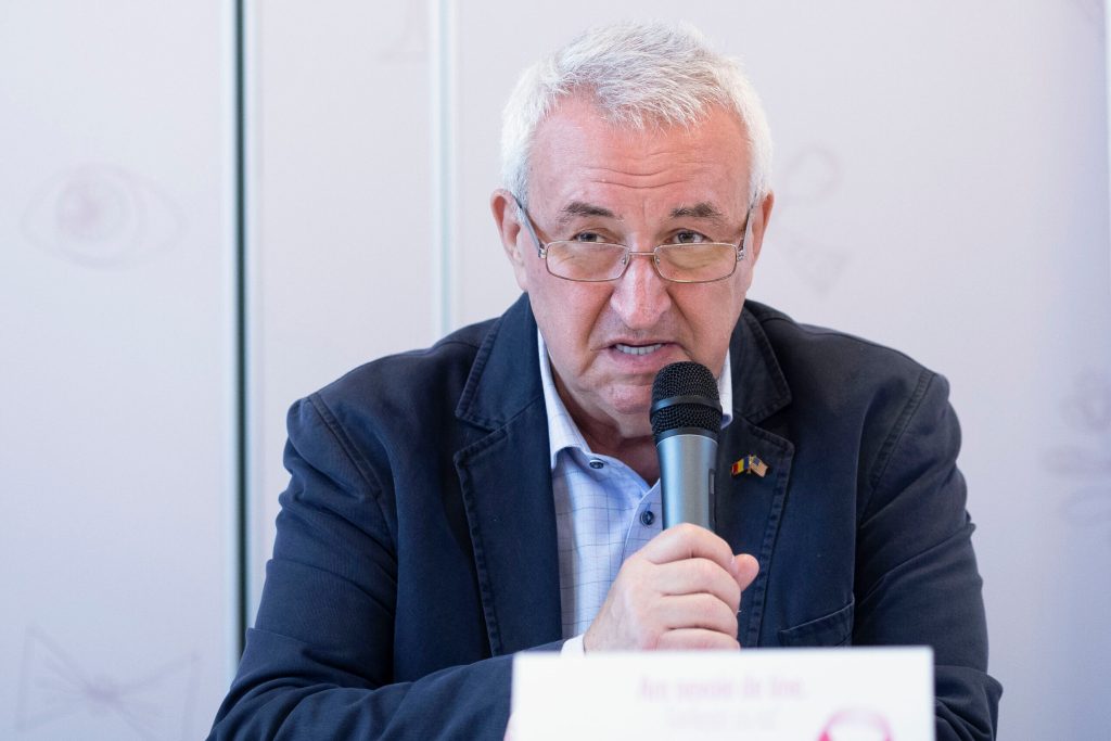 Alexandru Rafila, cel mai longeviv ministru al Sănătății din ultimii 35 de ani, intră atacat și apreciat în noul mandat / Ce vaccinuri pentru maturi vin în România / Criticile 4 Cezar Irimia / Foto: Inquam Photos - Ilona Andrei