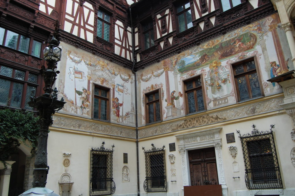 Castelul Peleș Locuri de vizitat în România