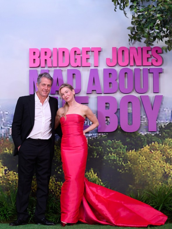 Șarmantul Hugh Grant, cu soția la braț, la premiera „Bridget Jones: Mad About The Boy”. Anna Elisabet, șic în rochie mini 1 ‘Bridget Jones Mad About the B