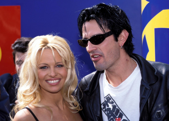 Cum au ajuns Pamela Anderson și Tommy Lee să se căsătorească, la patru zile de la prima întâlnire. Actrița: „Nimeni nu mi-a spus asta” 2 Pamela Anderson and Tommy Lee