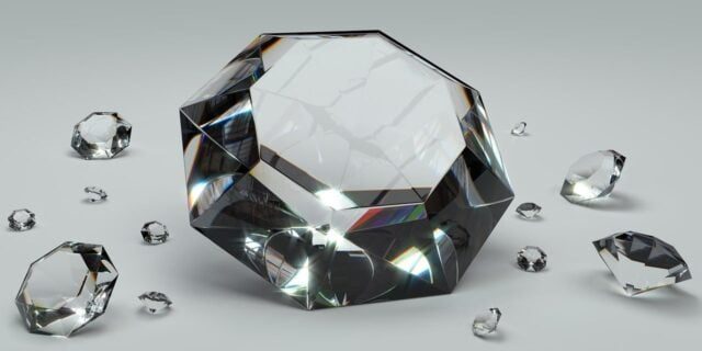 Cercelul cu diamante în valoare de 769.500 de dolari a fost recuperat de poliția din Florida