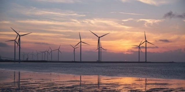### Pana masivă de curent din Spania și Portugalia: Riscuri și provocări pentru energia regenerabilă