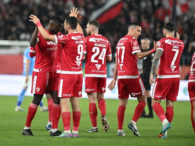 Veste bună pentru Dinamo: Doi titulari se întorc în lotul pentru meciul cu CFR Cluj