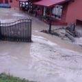 Sute de oameni evacuați din calea inundațiilor, în Covasna. Anunțul făcut de șeful DSU, Raed Arafat VIDEO FOTO