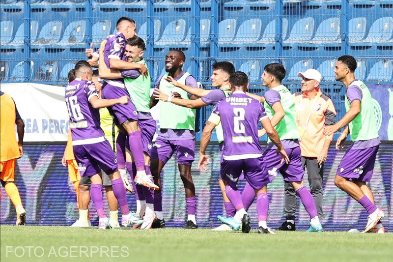 FC Argeş triumfă și revine în SuperLiga după doi ani în Liga 2