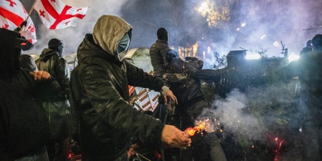 ### Represiunea în Georgia: Liderul opoziției plasat în arest preventiv