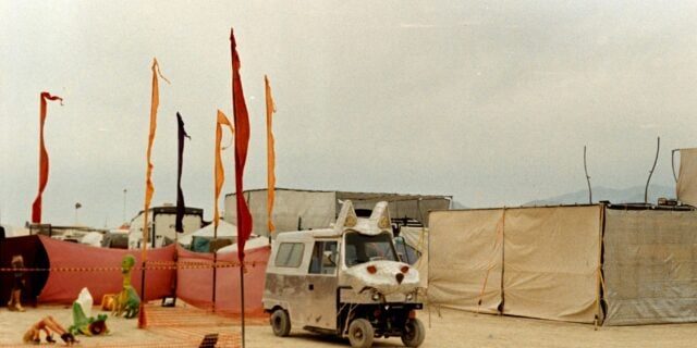 Trupele indiene împușcă mortal un pakistanez la frontiera internațională, provocând tensiuni după armistițiu