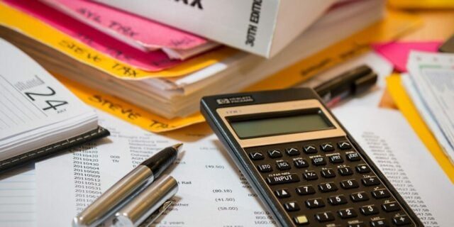 Unu din trei români nu a redirecționat niciodată cei 3,5% din impozitul pe venit, arată un studiu recent