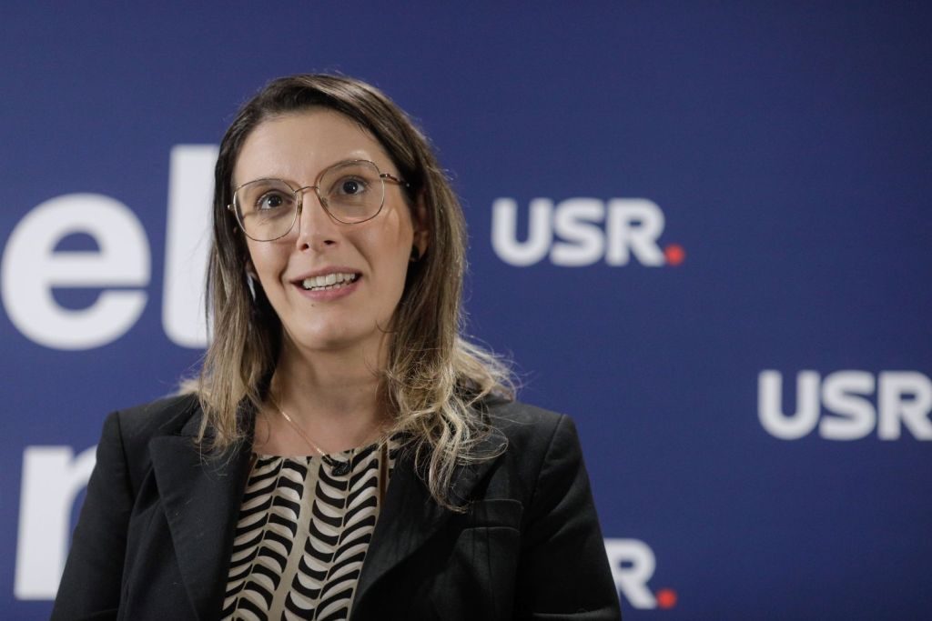 Lista numelor din USR pentru viitorul guvern Ilie Bolojan. Pe urmele lui Hurezeanu, o absolventă de Jurnalism e favorită să preia Externele 3 Diana Buzoainu. Foto