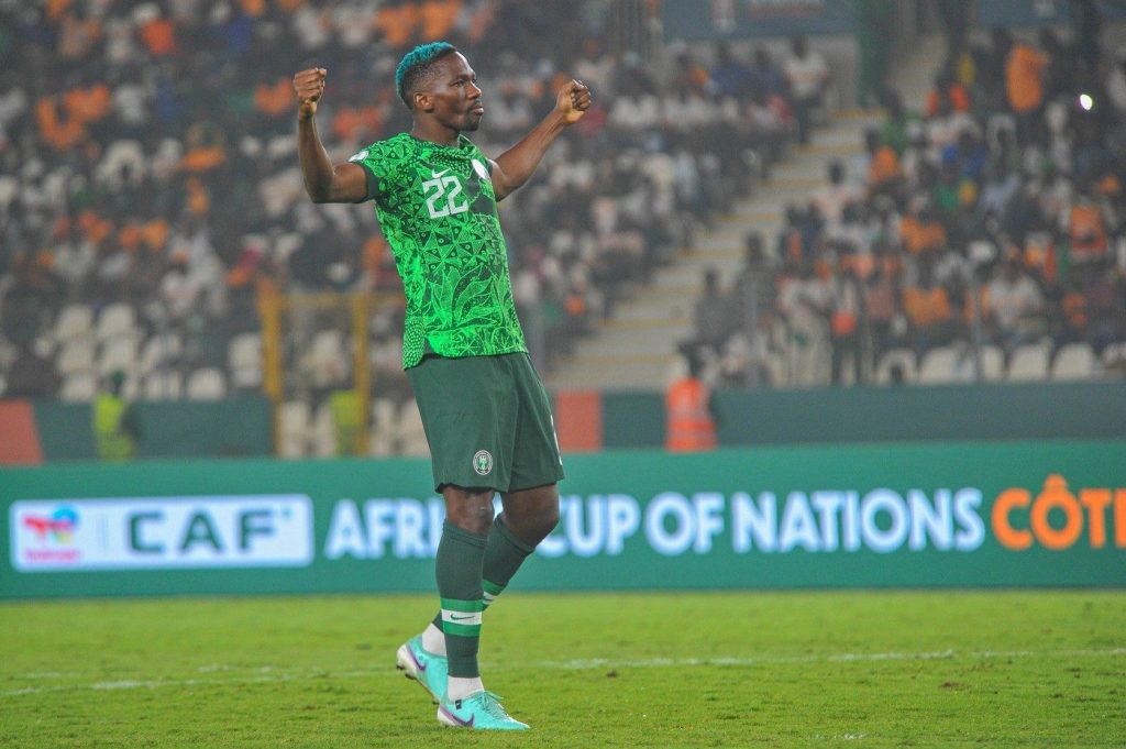 CFR Cluj anunță transferul fundașului nigerian Kenneth Omeruo