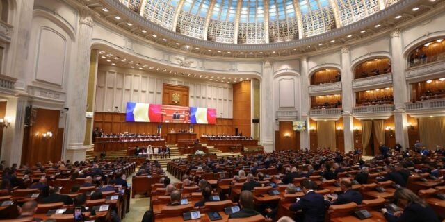 Plenul Camerei Deputaților adoptă o nouă structură organizațională și statut de funcții, reducând cheltuielile de personal cu peste 25 de milioane de lei