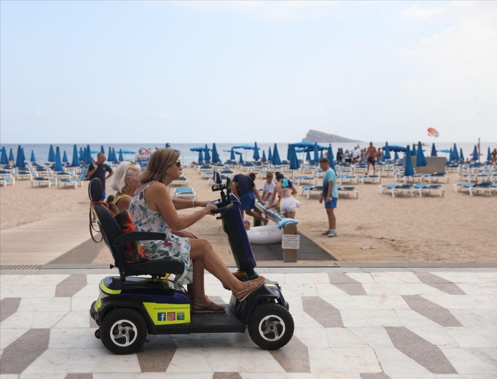 FOTO În fața valurilor de turiști, destinațiile populare recurg la măsuri neobișnuite pentru a-i ține sub control. Cele mai ciudate decizii 4 profimedia 0710921324