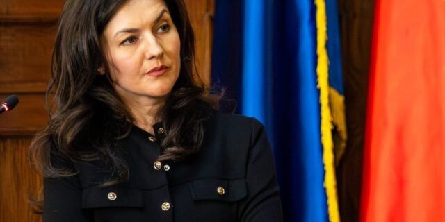 Războiul educațional din România: ministrul împotriva profesorilor și politicienilor