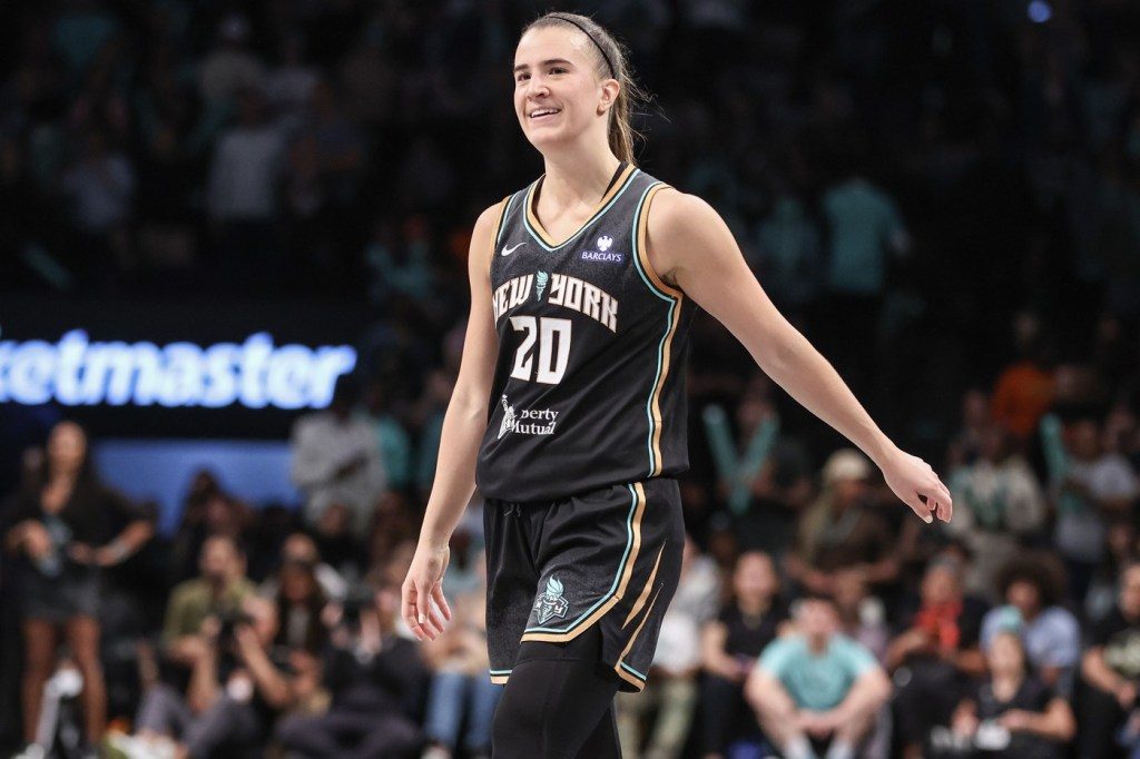 Sabrina Ionescu: De la servirea mâncării la cantină la statutul de vedetă globală