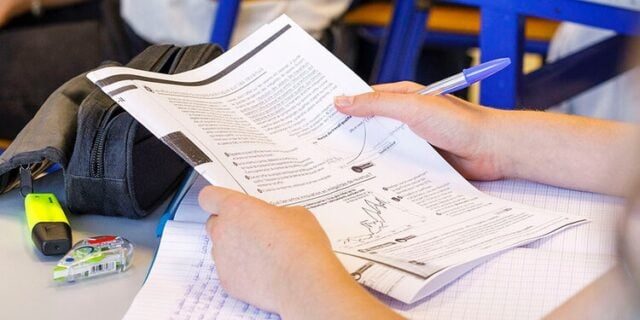 Scandalul la Bacalaureat 2025: Ministerul Educației reacționează la introducerea lui Nichifor Crainic în subiecte