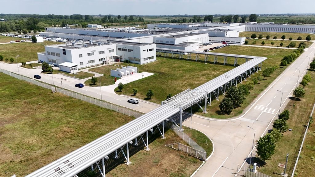 Cum arată laboratorul secret al Renault de la Titu. Locul în care sunt testate vehiculele Dacia în moduri extreme 5 Cladiri si piste la centrul tehnic Titu