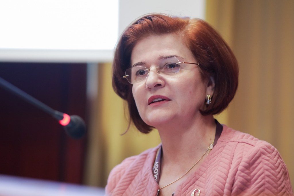 Patru milioane de români se luptă cu „o boală pentru care nu facem nimic” și pentru care sunt înfierați. Ce soluții le oferă statul. „Ca medic de familie, nu am unde să îi trimit” 1 catalina poiana