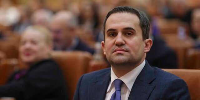 Ministrul Transporturilor exprimă nemulțumirea față de blocarea proiectelor din Anghel Saligny