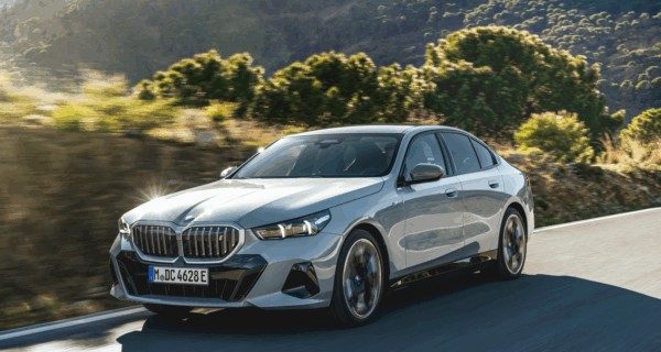 Peste 70.000 de mașini electrice BMW rechemate în service din cauza unei posibile pierderi bruște a puterii