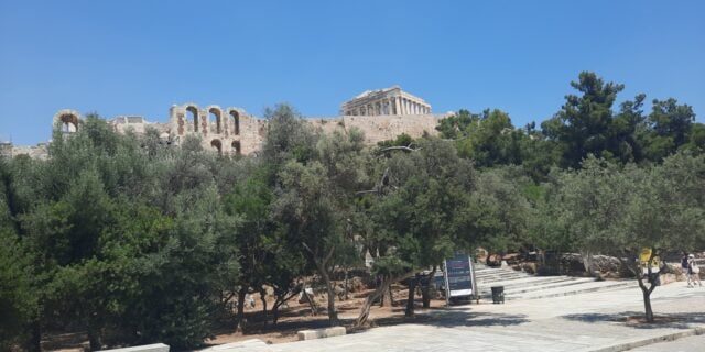 Un val extrem de căldură lovește Grecia: temperaturi de până la 43°C, fără un sfârșit clar în vedere
