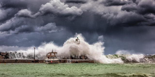 Valuri tsunami devastatoare au lovit orașul Severo-Kurilsk după un cutremur de 8,8 grade pe scara Richter