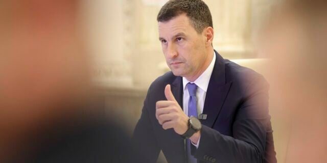 Vicepremierul Tanczos Barna: "Nu dau, nu iau șpagă de supraviețuire!"