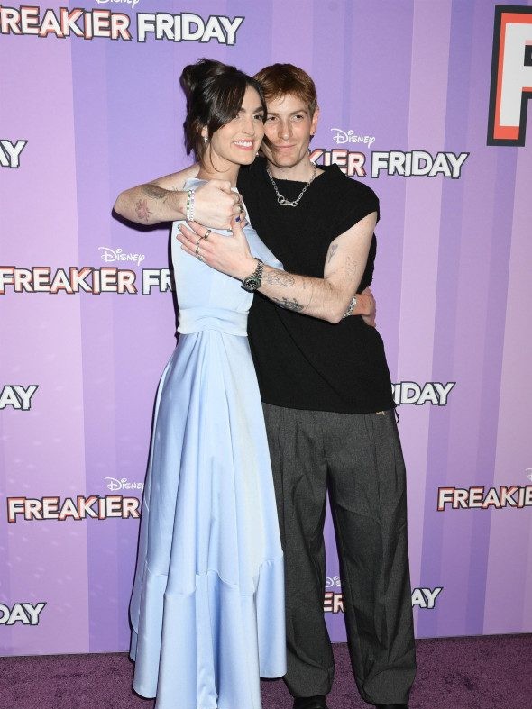 Lindsay Lohan, însoțită de familia ei la premiera filmului „Freakier Friday”. Cum arată mama și frații actriței 1 Ali Lohan și Dakota Lohan/ Profimedia