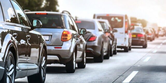 Aflux de Turiști Pe Drumurile Montane: Recomandări și Direcționare a Traficului de către Poliție