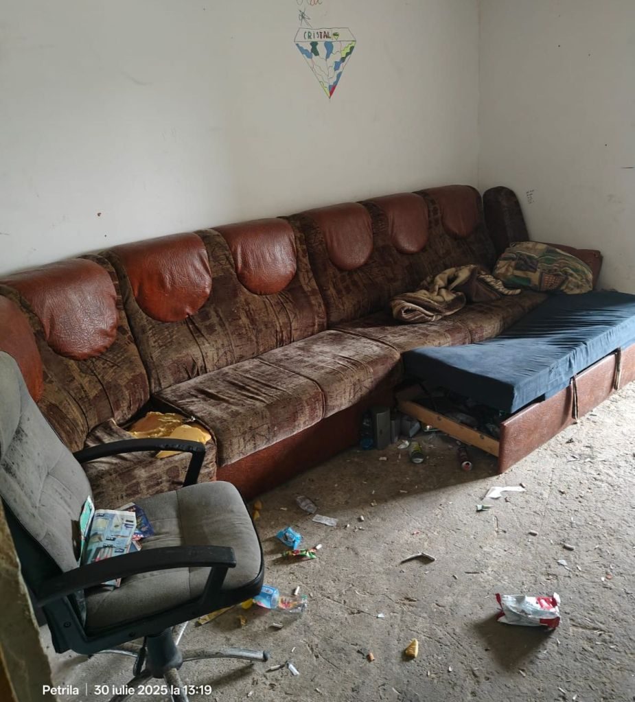Operațiunea „Cuibul de fantome”: ANAF a descoperit peste 1.500 de firme la o singură adresă 1 cladire murdara 2