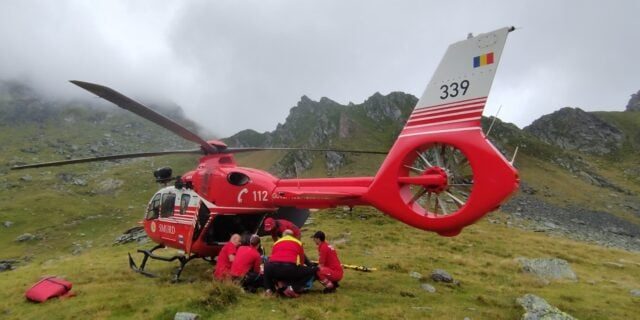 Fetiță de 9 ani salvată de elicopterul SMURD din zona Bâlea Lac