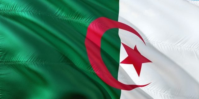 Franța reduce semnificativ personalul său diplomatic în Algeria, pe fondul deteriorării relațiilor bilaterale