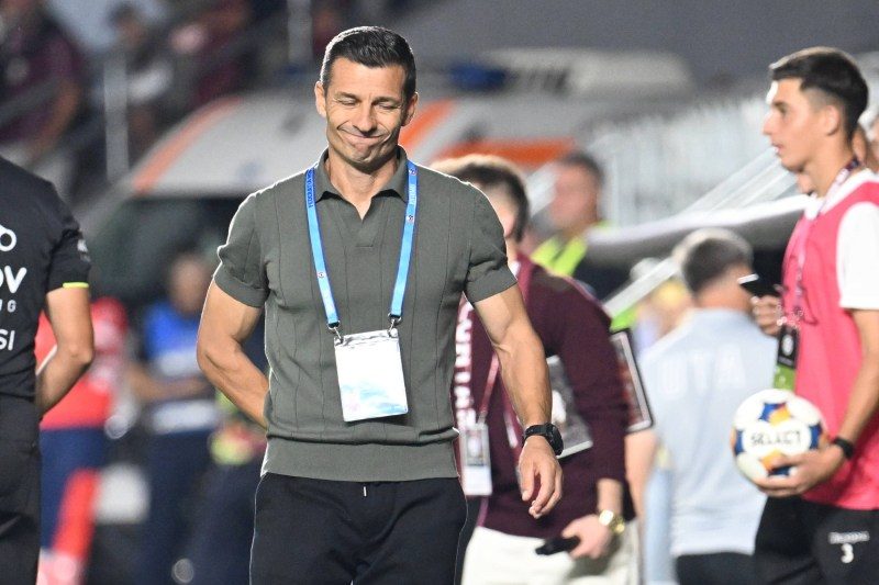 SuperLiga: Rapid București cucerește primul loc, dar antrenorul Costel Gâlcă cere mai multă determinare