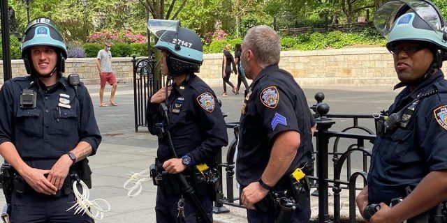 ## Un atac armat șochează orașul Southport din North Carolina: cel puțin trei morți și opt răniți pe terasa unui bar de pe malul mării