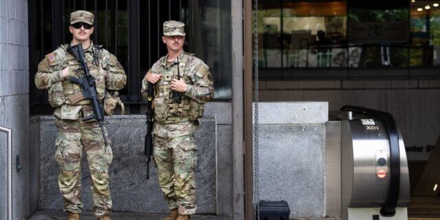 Donald Trump intensifică presiunile asupra statului Illinois și Chicago