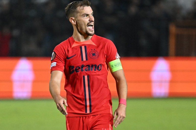 FCSB domină meciul împotriva UTA Arad și se apropie de play-off