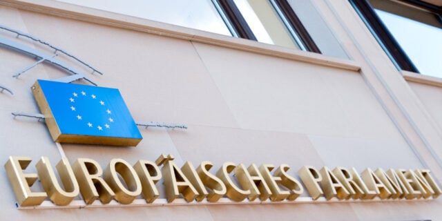 Parlamentul European respinge a doua moțiune de cenzură împotriva Comisiei Europene depusă de stânga radicală