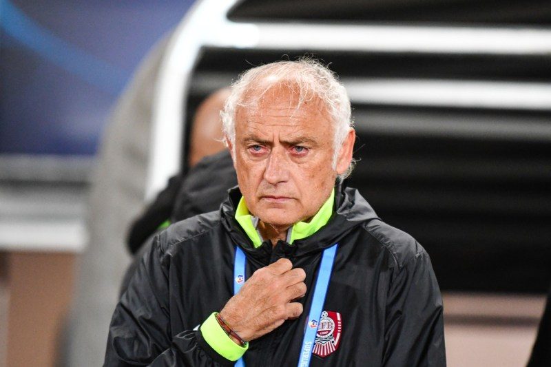 SuperLiga: CFR Cluj și Csikszereda se duelează într-un meci tensionat, cu decizii controversate