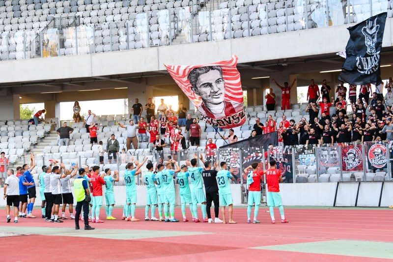 Universitatea Cluj a realizat un transfer surpriză: Atacantul nigerian Taiwo Qaudri se alătură echipei