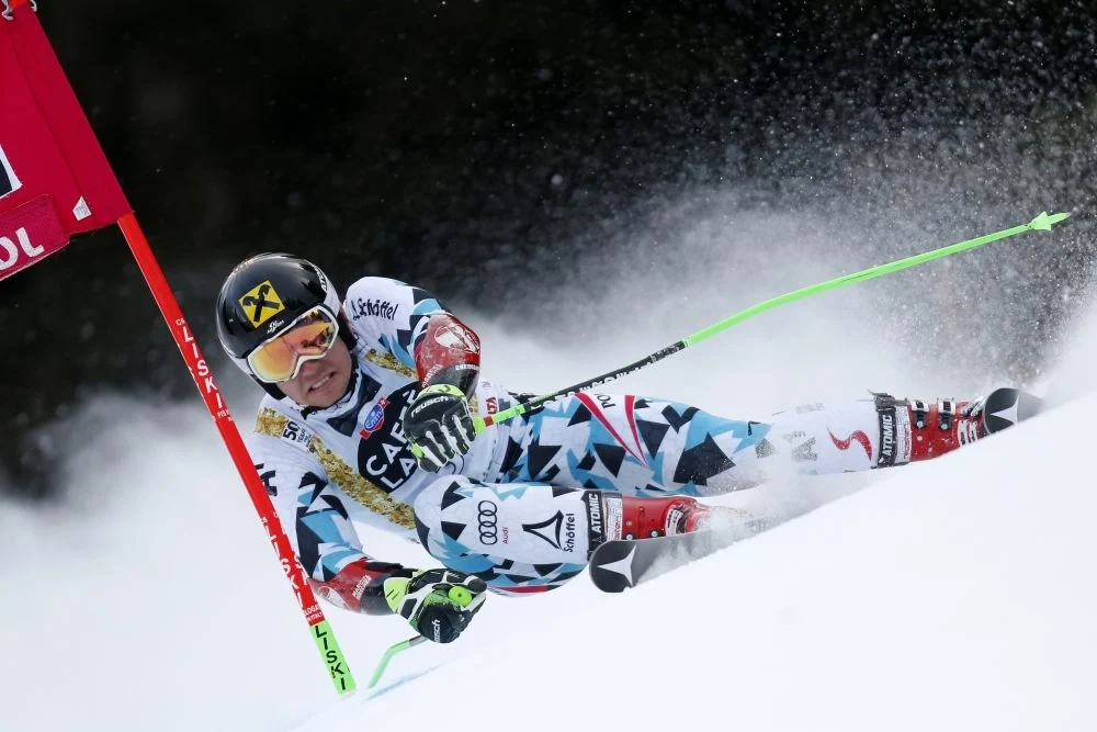 Manuel Feller câștigă slalomul de la Kitzbühel: rezumatul unei victorii spectaculoase