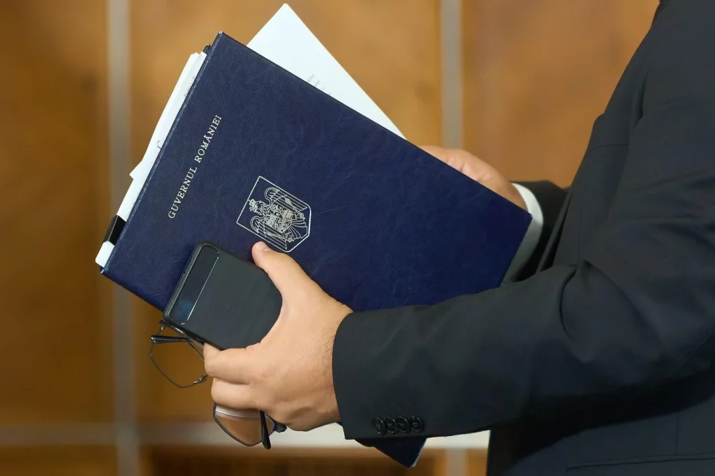 Vicepremierul Oana Gheorghiu numește trei noi consilieri onorifici: Detalii și decizii publicate în Monitorul Oficial