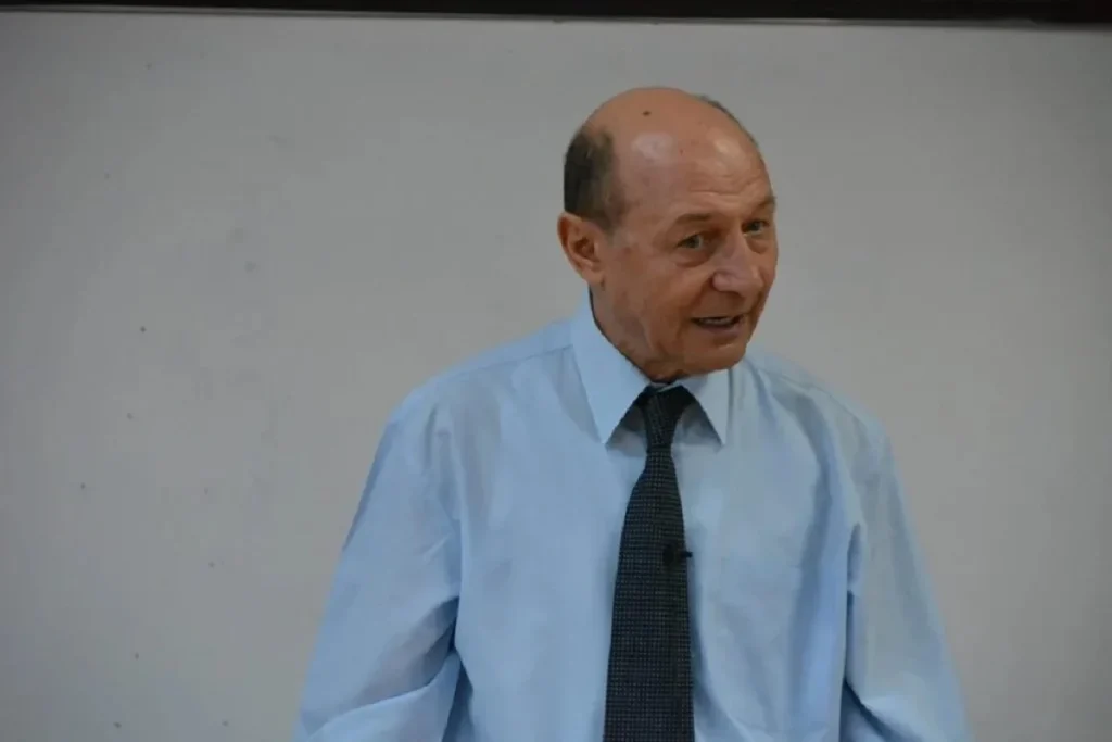 Traian Băsescu critică negocierile privind serviciile și parchetele: ce spune fostul președinte despre situație