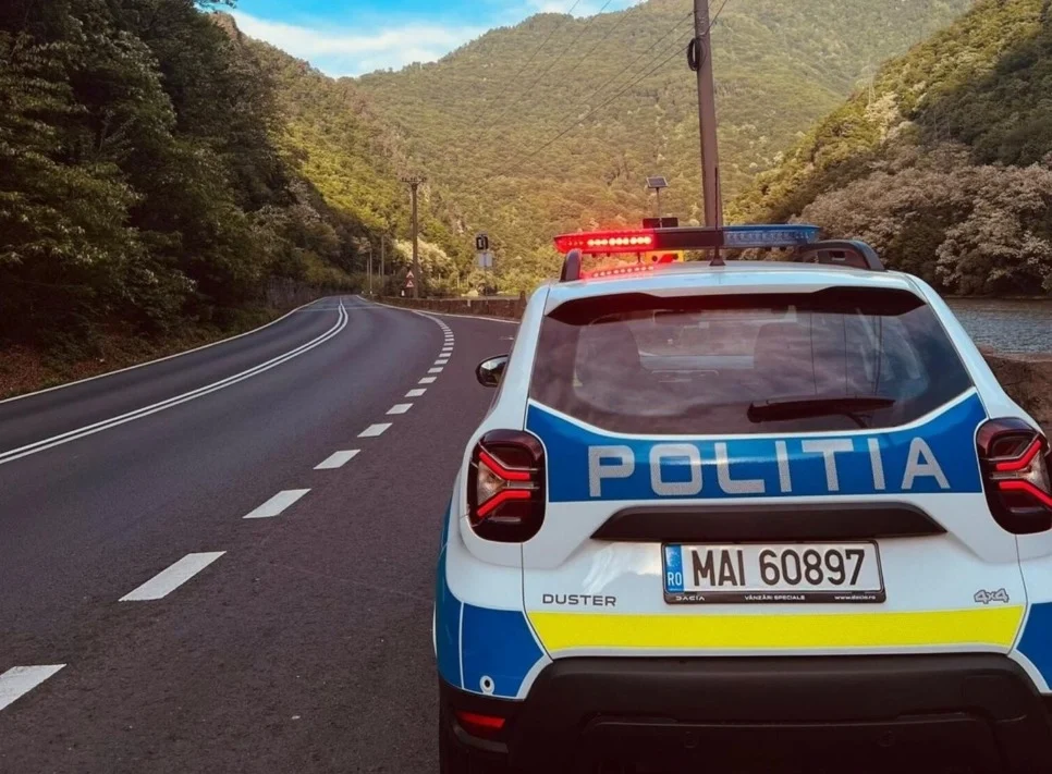 Un polițist din cadrul Serviciului de Permise și Înmatriculări Auto Brașov, condamnat definitiv la trei ani cu suspendare pentru luare de mită